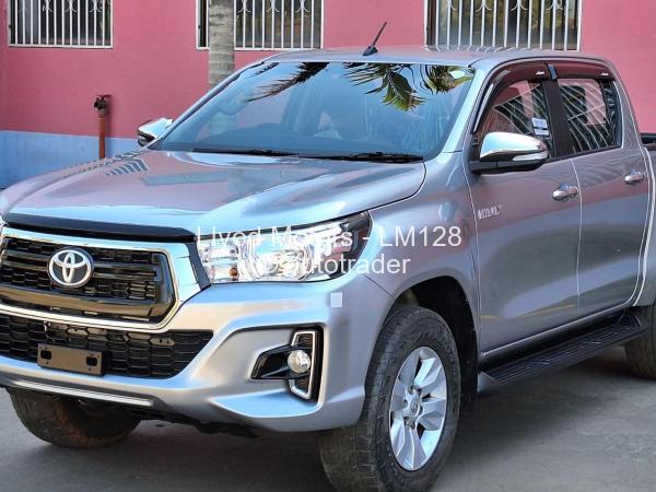 2019 - Toyota  Hilux