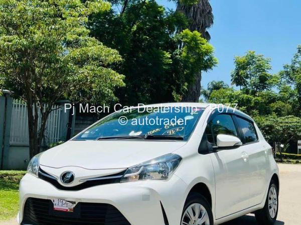 2015 - Toyota  Vitz