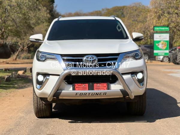 2019 - Toyota  Fortuner