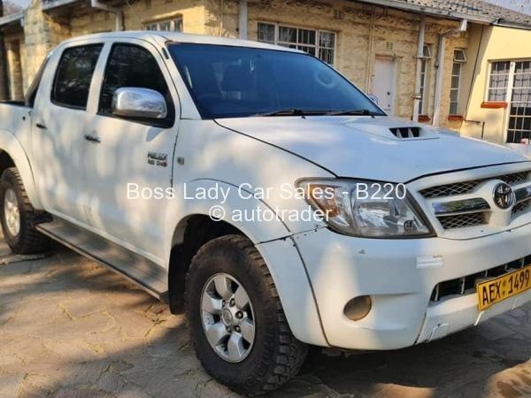 2011 - Toyota  Hilux