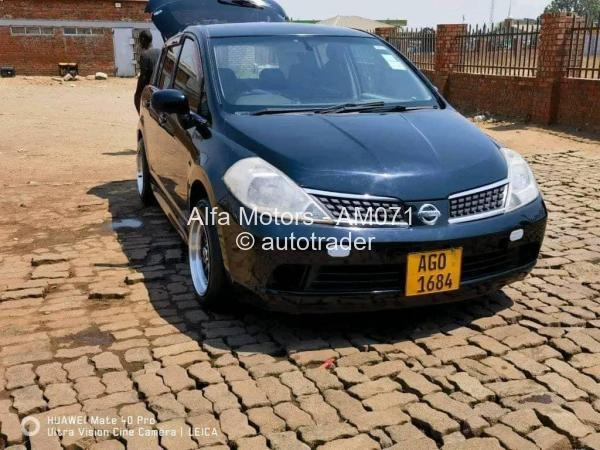 2008 - Nissan  Tiida