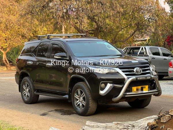 2018 - Toyota  Fortuner