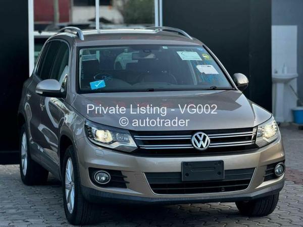 2012 - Volkswagen  Tiguan