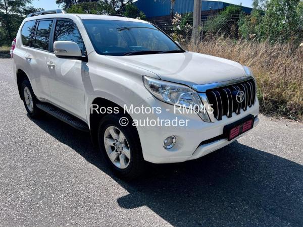 2015 - Toyota  Land Cruiser Prado