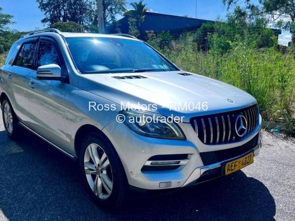 2014 - Mercedes Benz ML 350