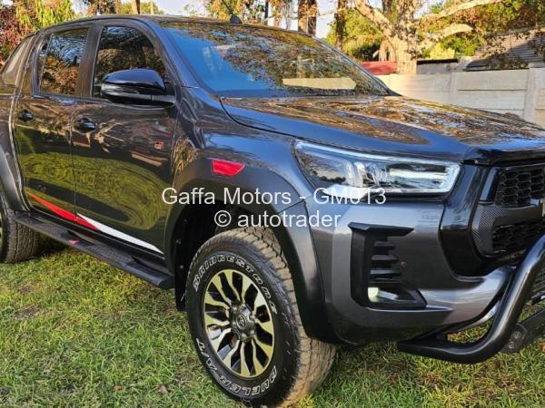 2023 - Toyota  Hilux