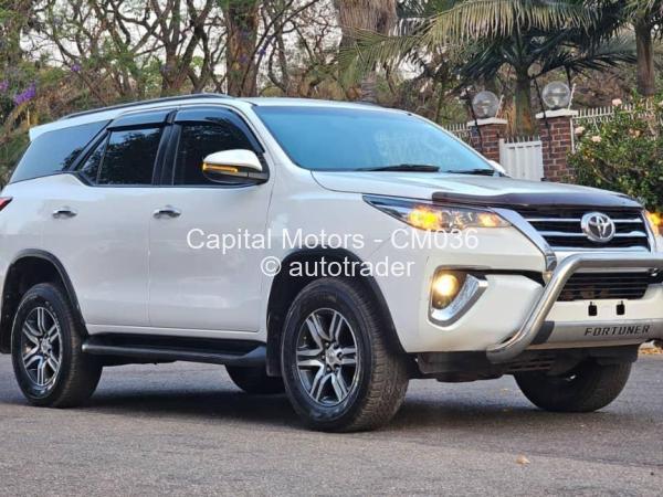 2019 - Toyota  Fortuner