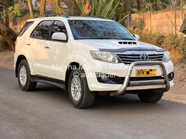 2013 - Toyota  Fortuner