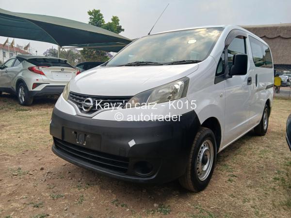 2014 - Nissan  NV200