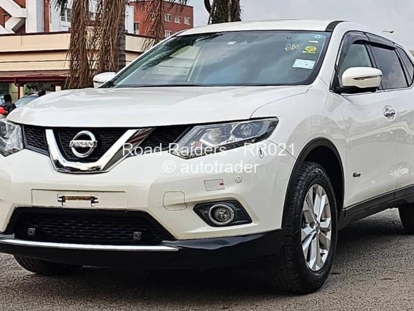 2015 - Nissan  Xtrail