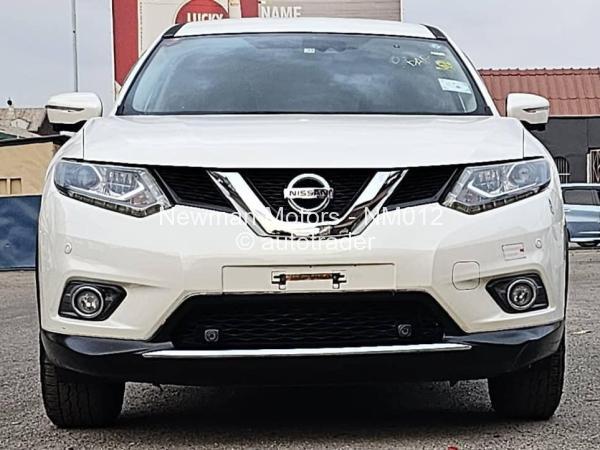 2015 - Nissan  X-Trail