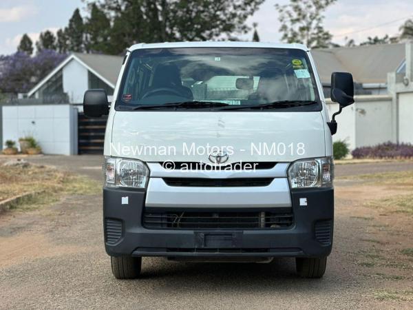 2015 - Toyota  Hiace