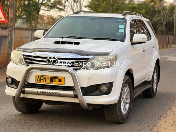 2014 - Toyota  Fortuner