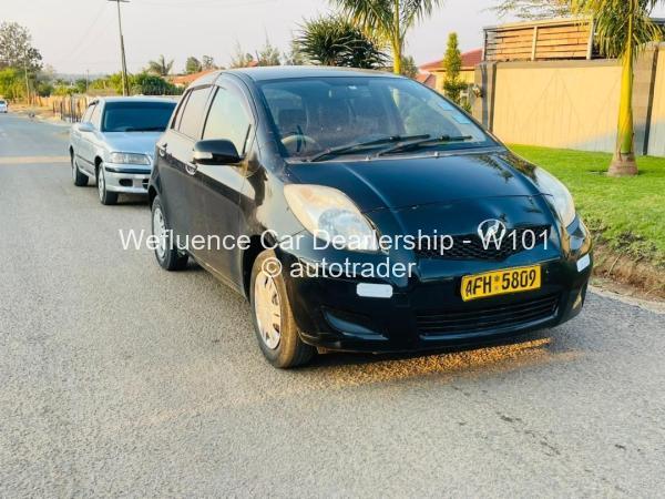 2011 - Toyota  Vitz