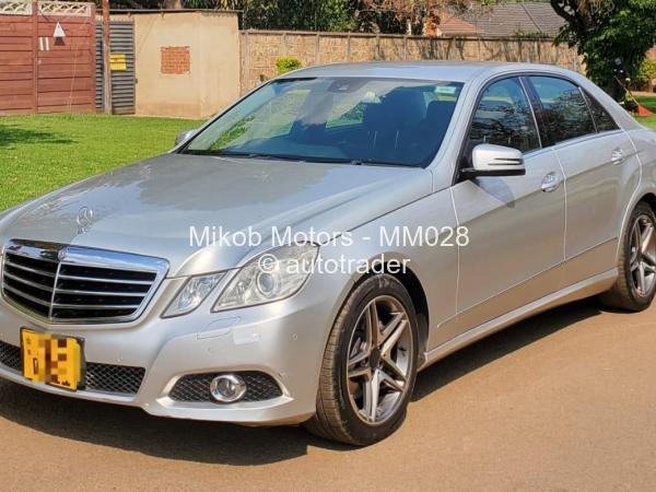 2010 - Mercedes Benz E350