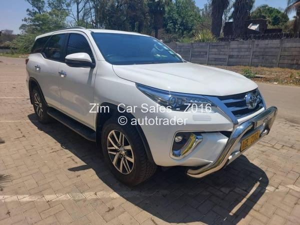 2020 - Toyota  Fortuner