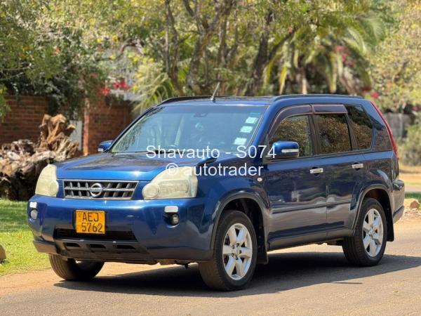 2011 - Nissan  X-Trail