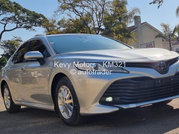 2019 - Toyota  Camry