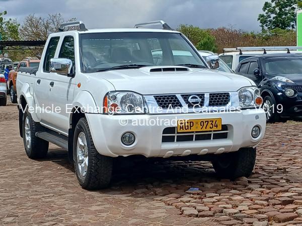 2015 - Nissan  NP300 Hardbody