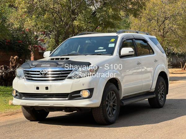 2014 - Toyota  Fortuner