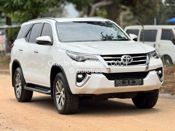 2020 - Toyota  Fortuner