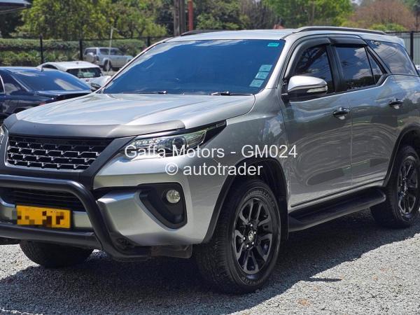 2017 - Toyota  Fortuner