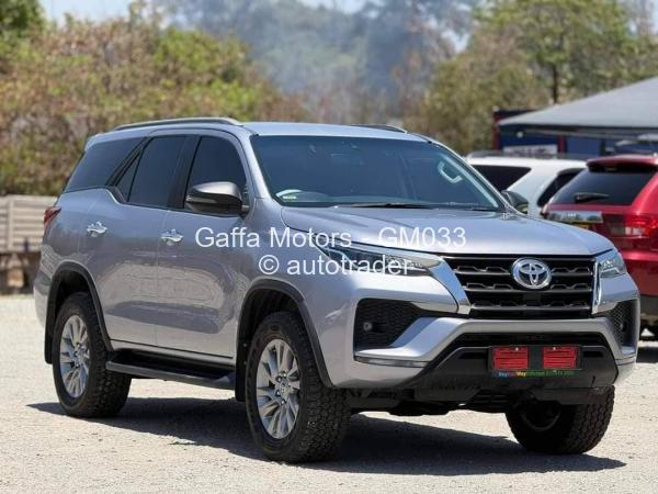 2023 - Toyota  Fortuner