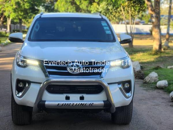 2019 - Toyota  Fortuner