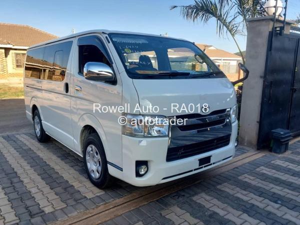 2015 - Toyota  Hiace