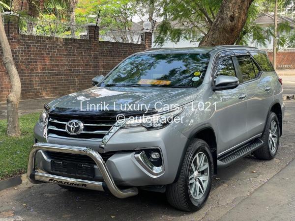 2019 - Toyota  Fortuner