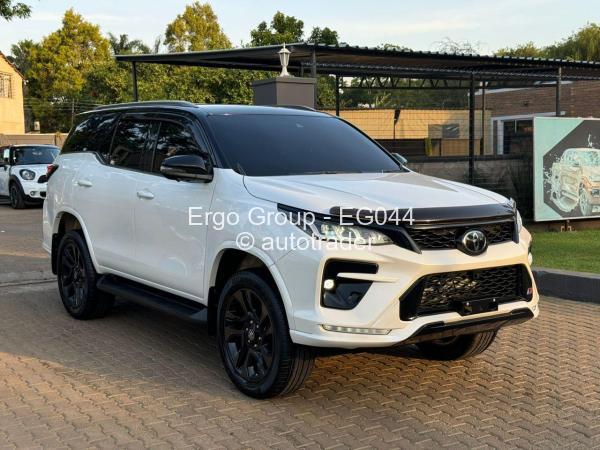 2023 - Toyota  Fortuner