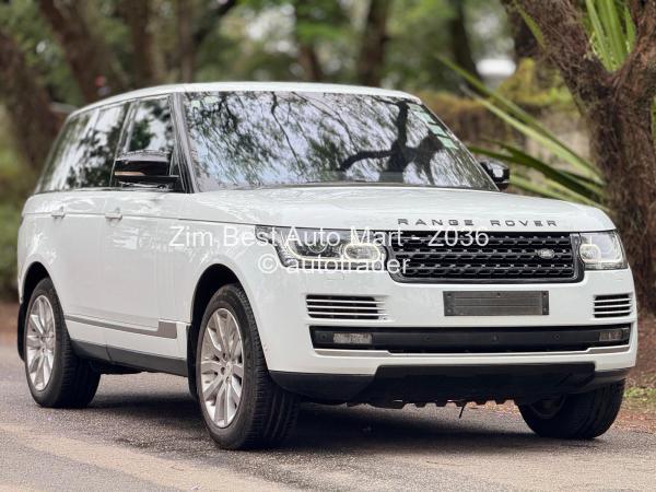 2017 - Land-Rover  Range Rover Vogue