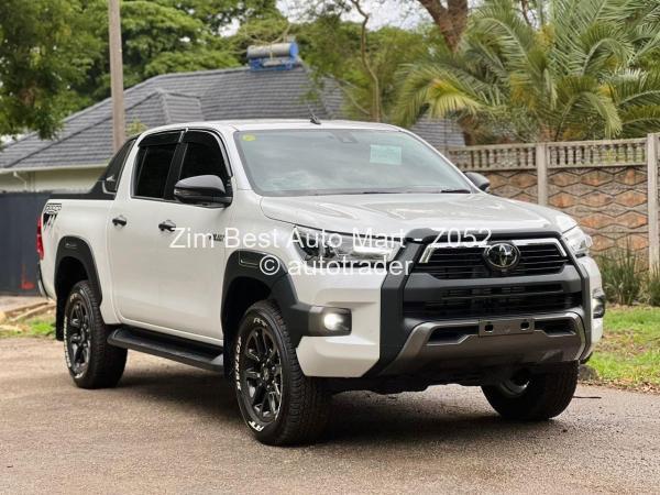 2024 - Toyota  HILUX REVO