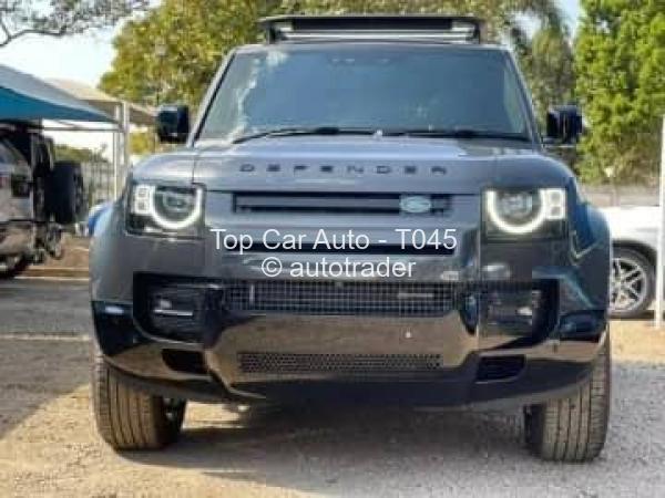 2023 - Land-Rover  Defender