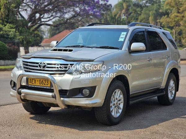 2012 - Toyota  Fortuner