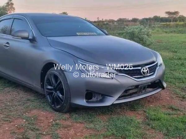 2014 - Toyota  Mark X