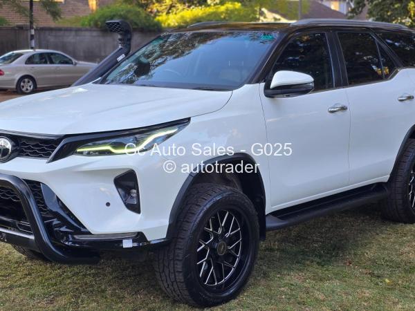 2020 - Toyota  Fortuner