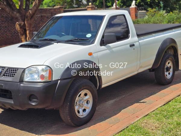 2014 - Nissan  NP300 Hardbody