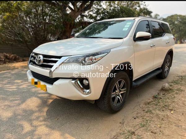 2018 - Toyota  Fortuner