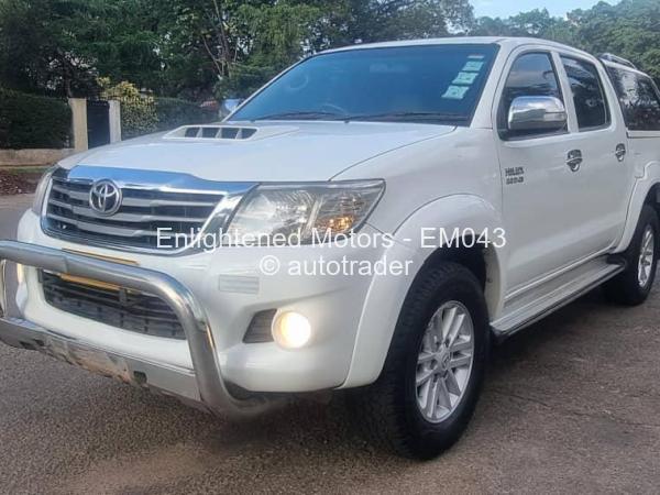 2013 - Toyota  Hilux