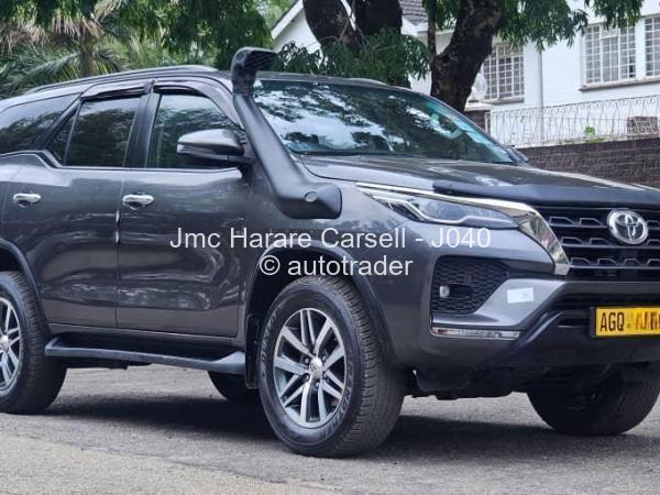 2019 - Toyota  Fortuner