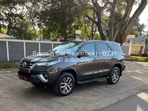 2019 - Toyota  Fortuner