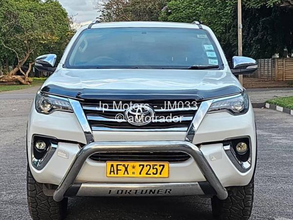 2017 - Toyota  Fortuner