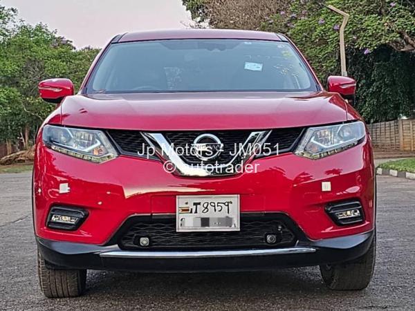 2015 - Nissan  Xtrail