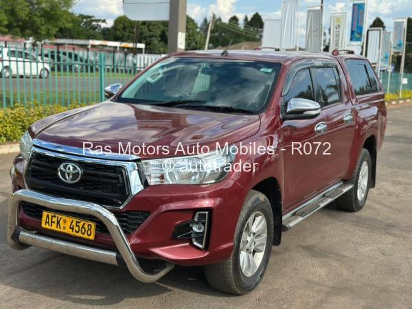 2017 - Toyota  Hilux