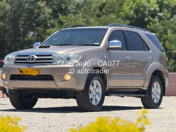 2010 - Toyota  Hilux