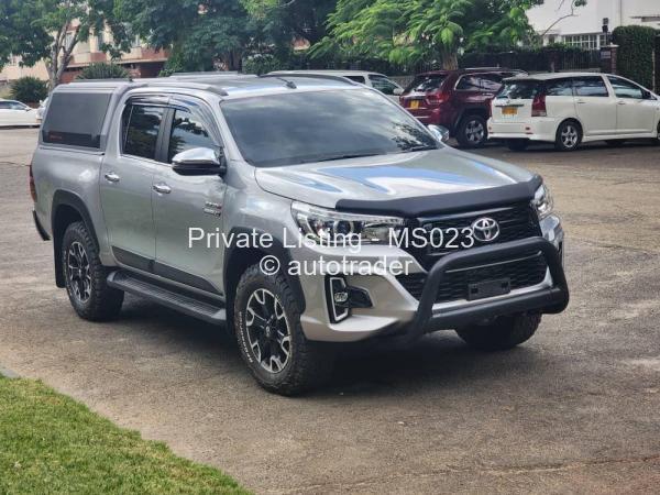 2020 - Toyota  Hilux