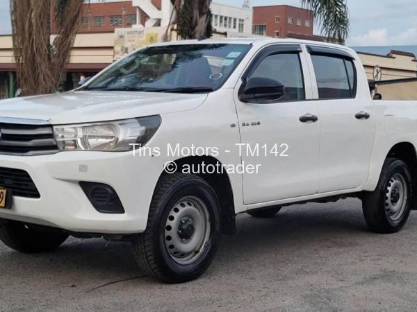 2024 - Toyota  Hilux