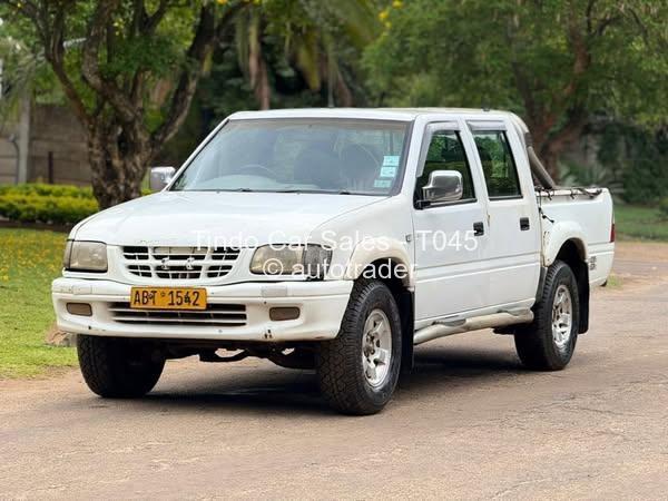 2001 - Isuzu  Kb