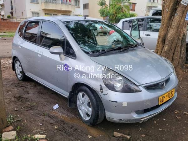 2006 - Honda Fit